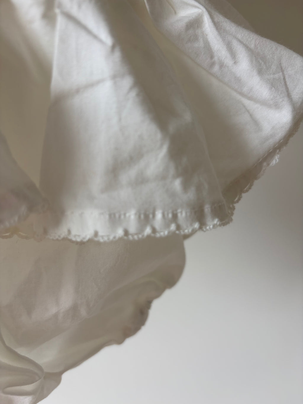 White ruffle bloomer