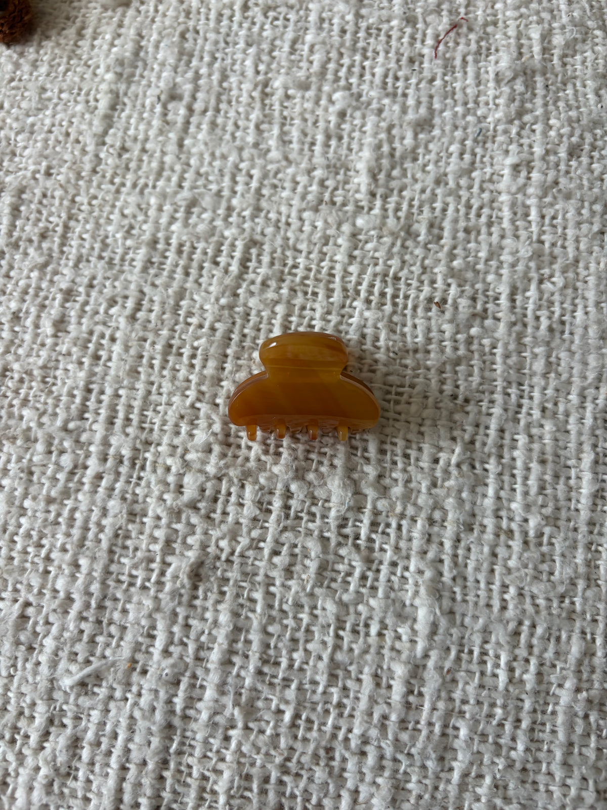Hair clip - camel