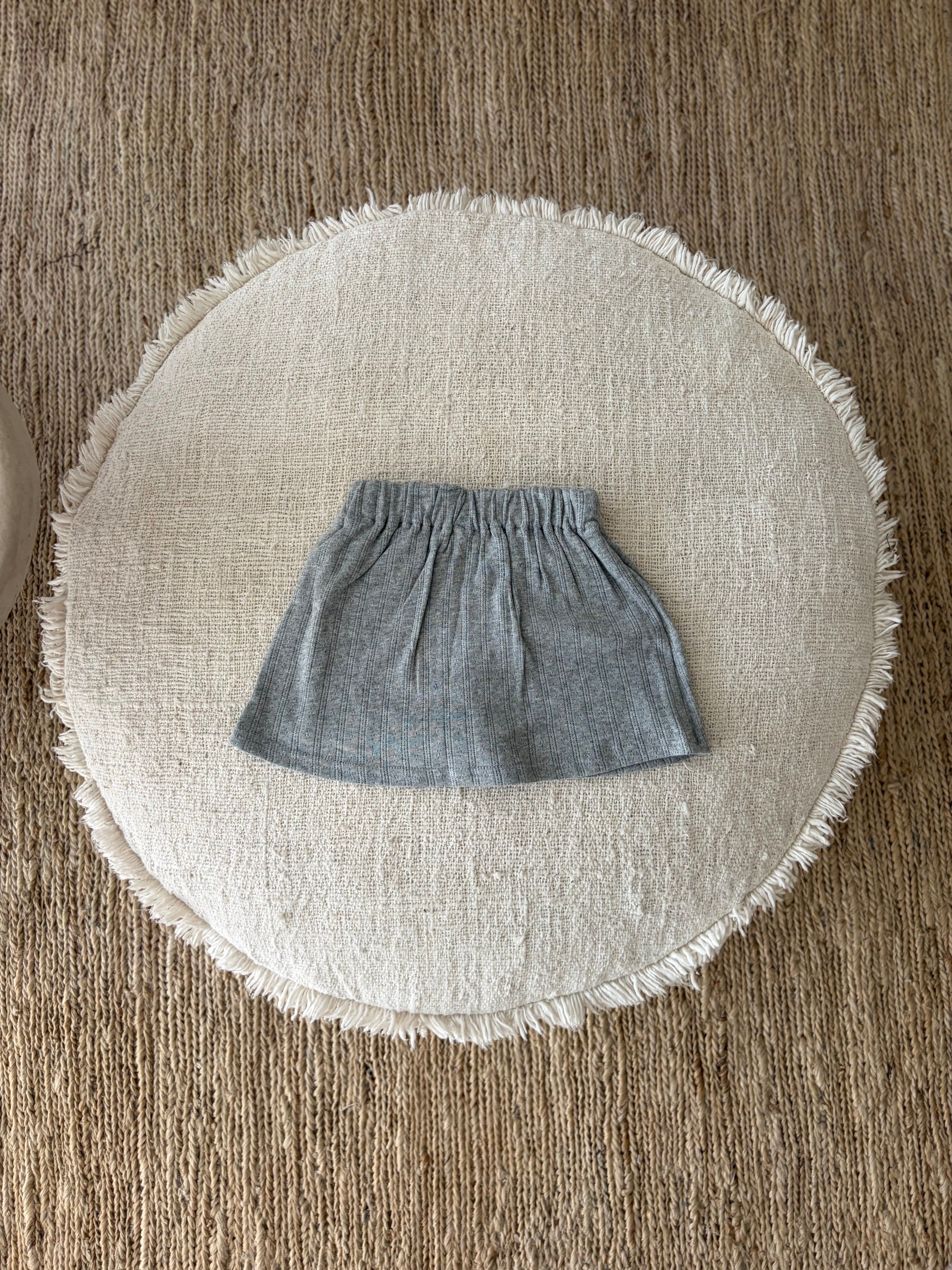 Grey skirt