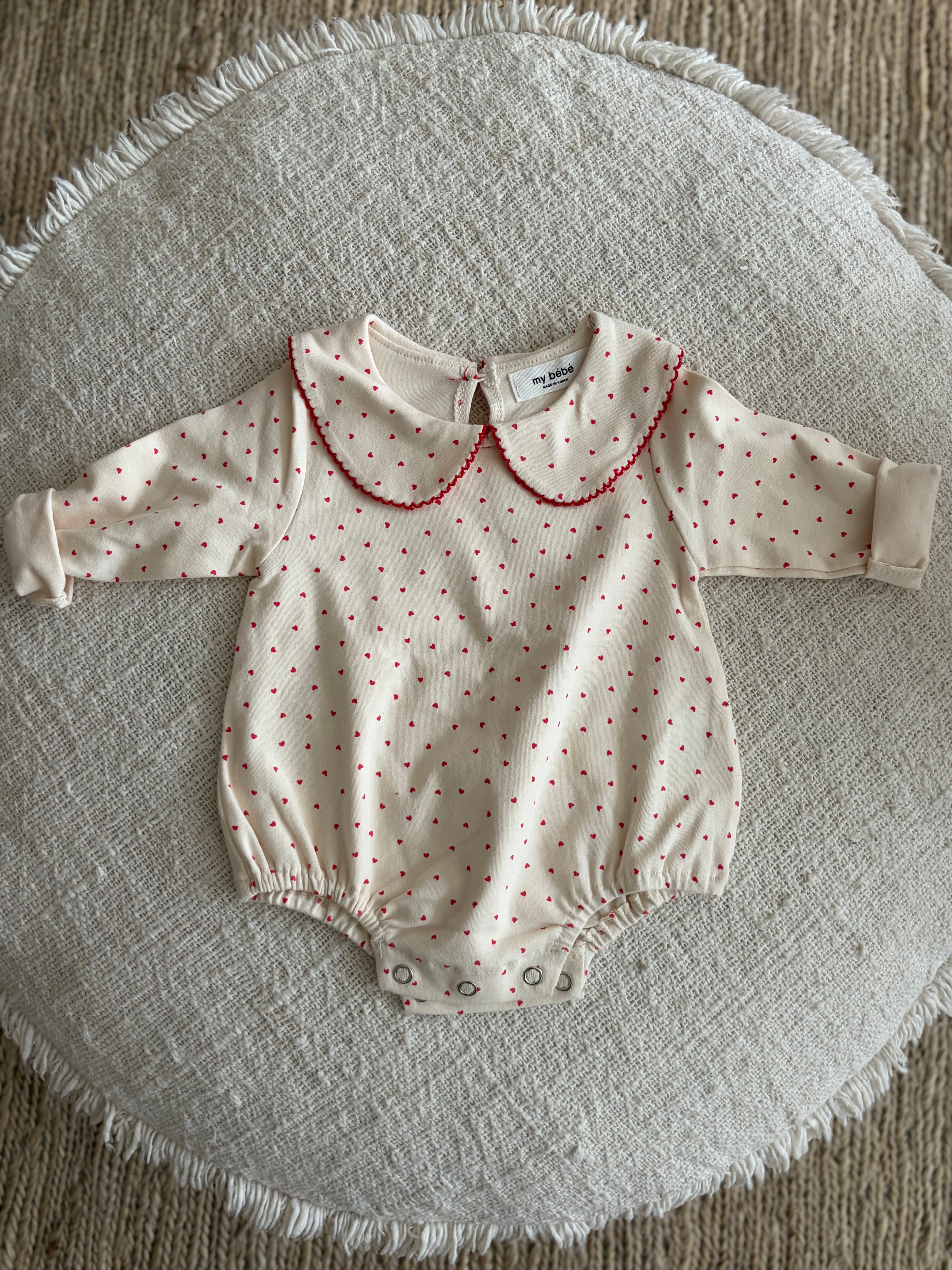 Bébé heart onesie