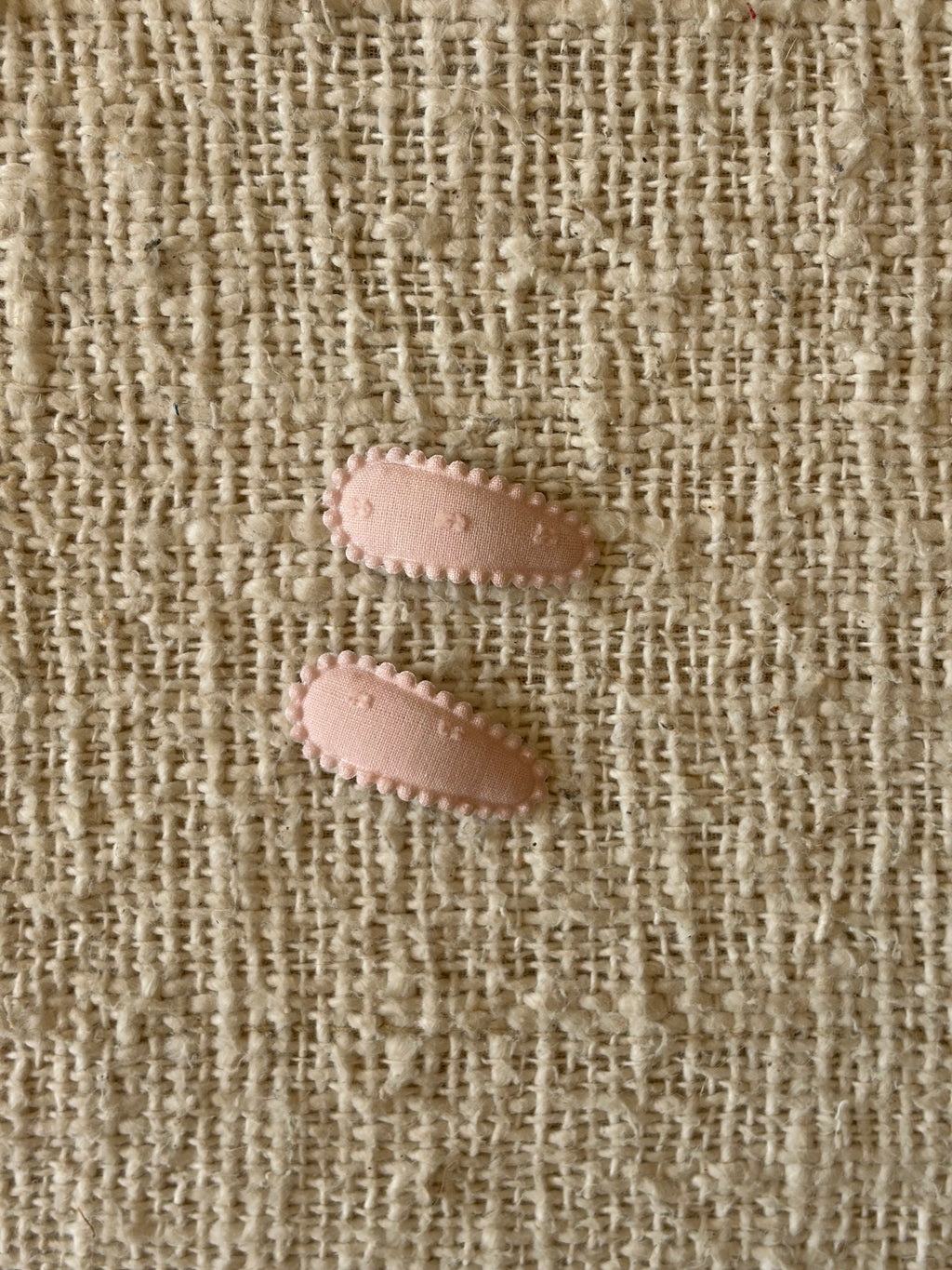 2 baby hairclips plummet pink