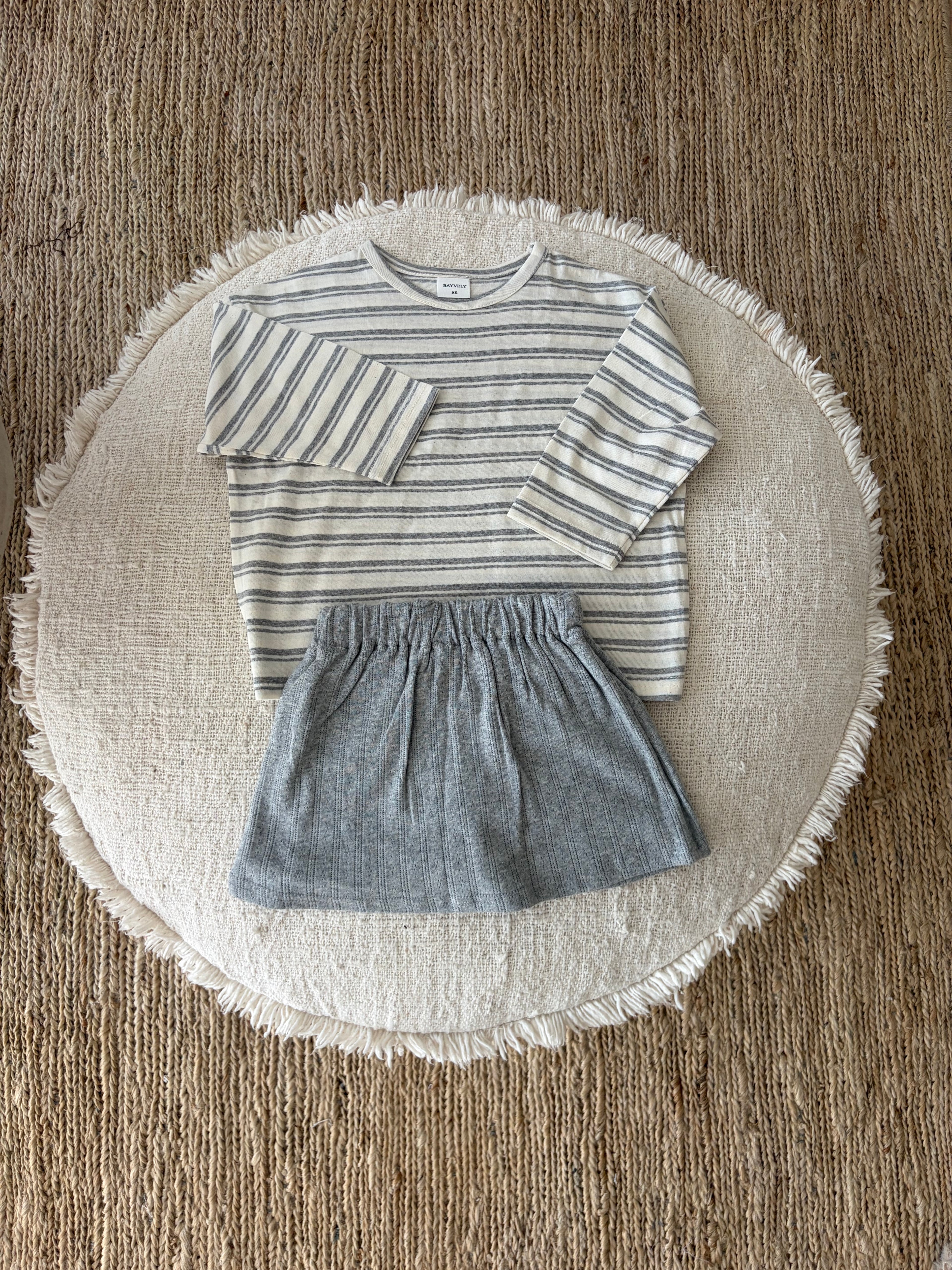 Grey skirt