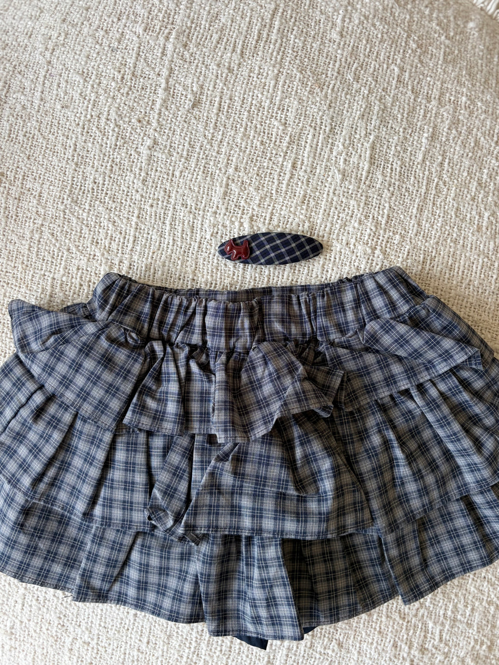Scottie hair clip