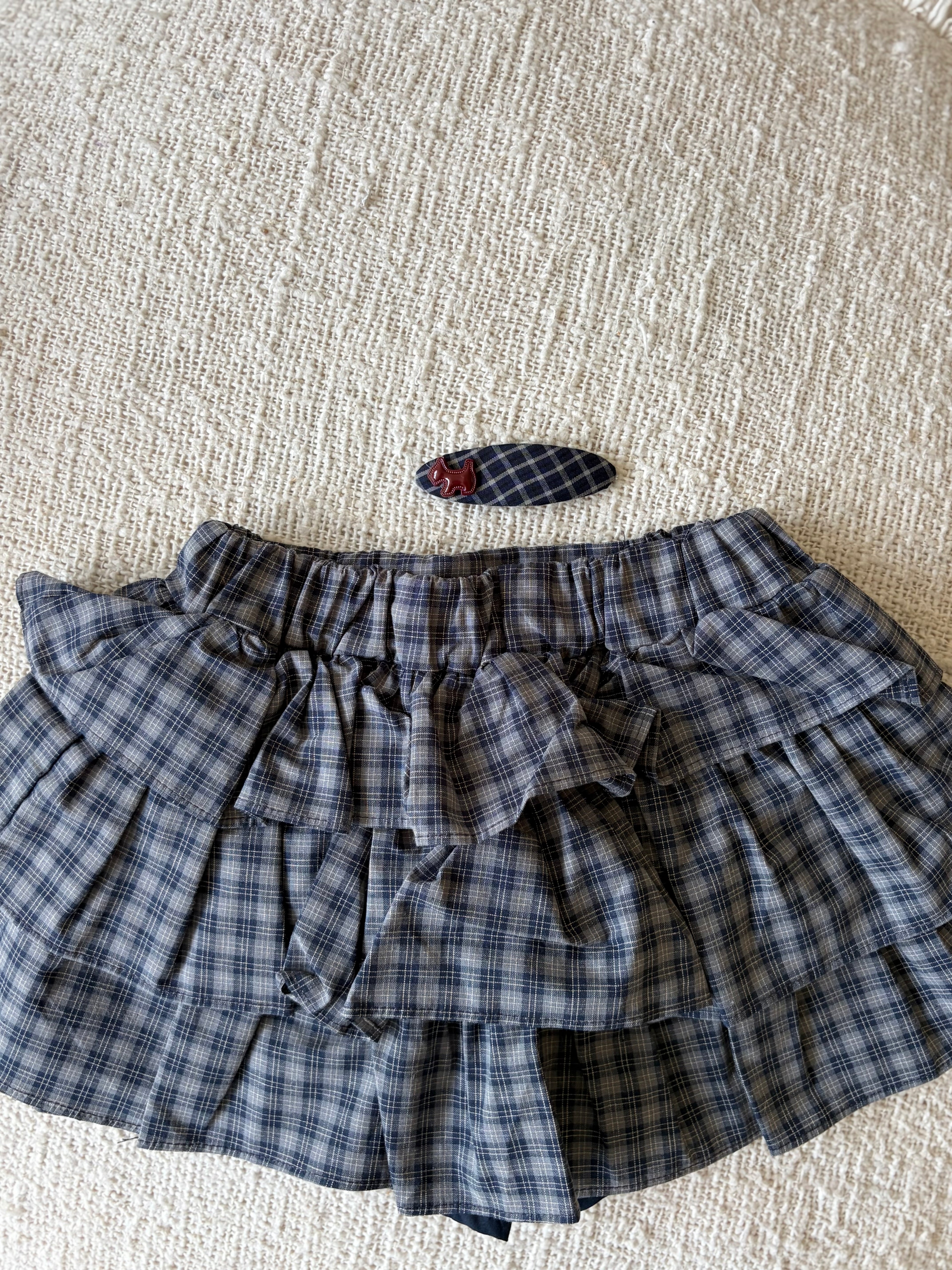 Scottie hair clip