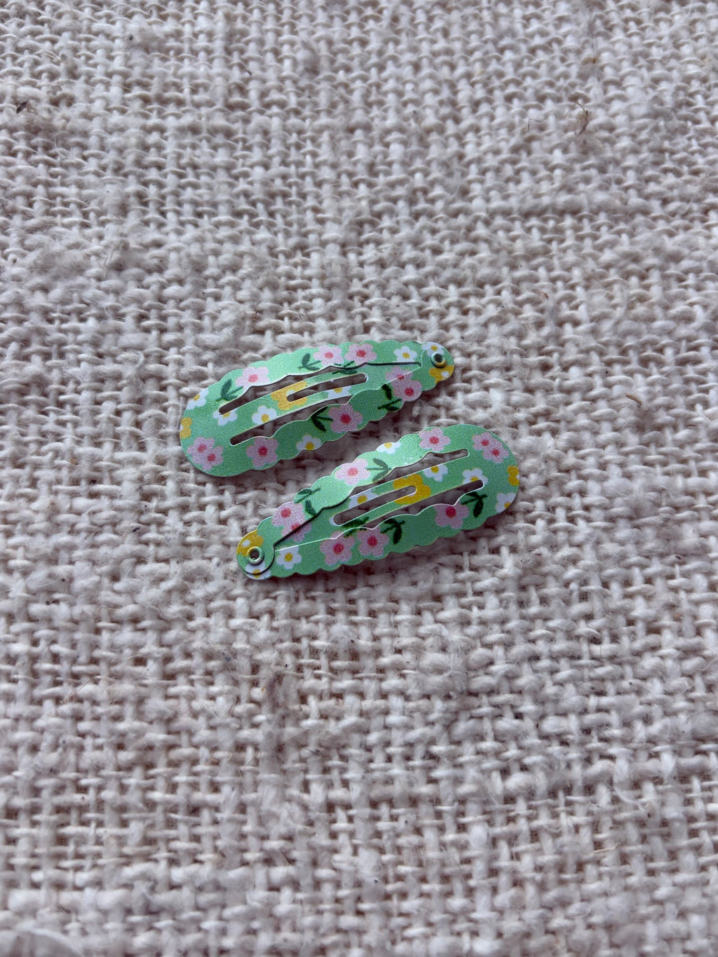 Flower 2 hairclips