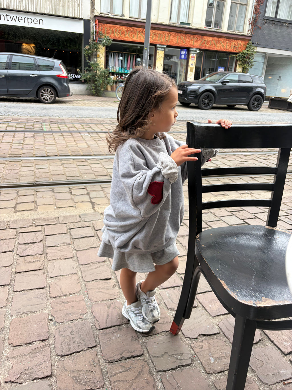 Heart patch oversize sweater