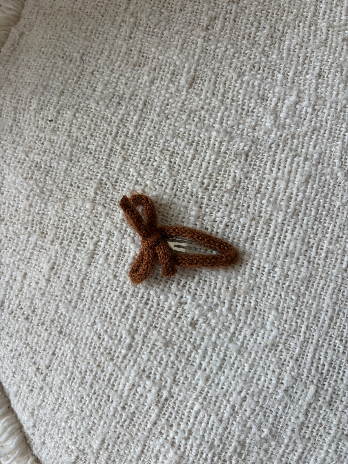 Bow pin