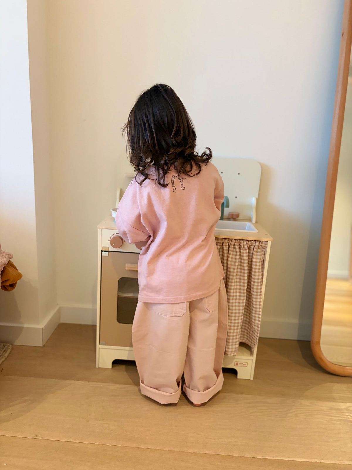 pink barrel pants
