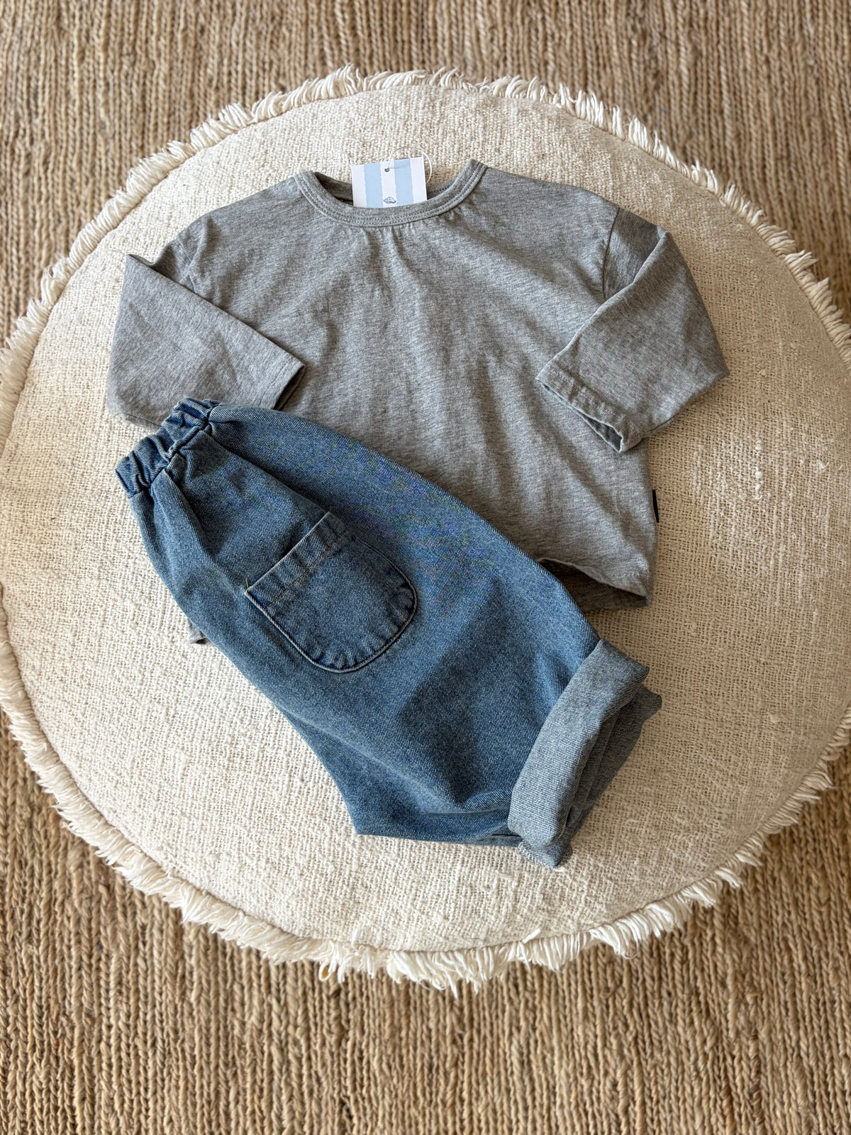 Baggy denim jeans