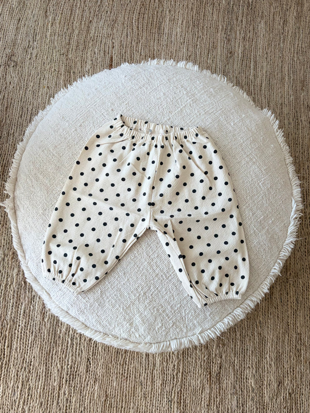 Dotted pants