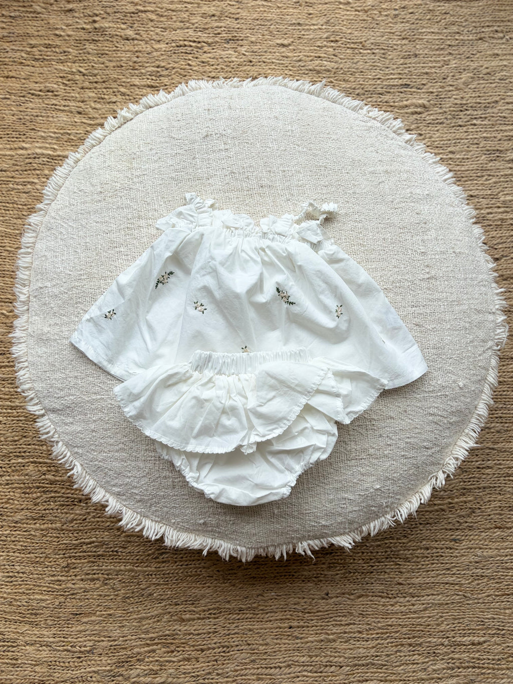 White ruffle bloomer
