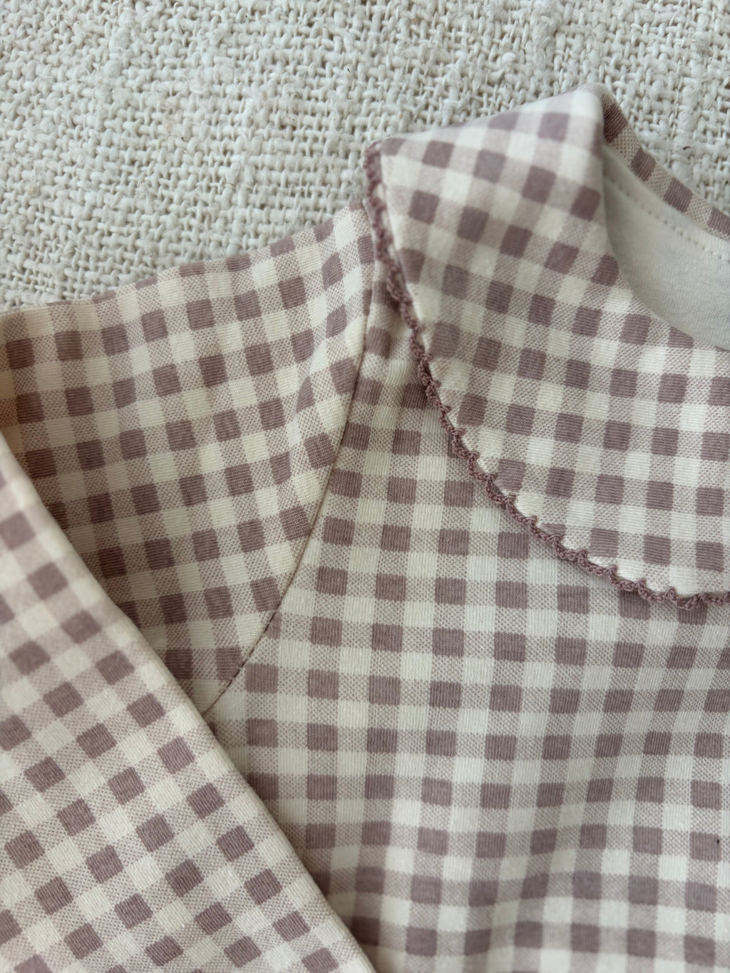 Bébé check onesie