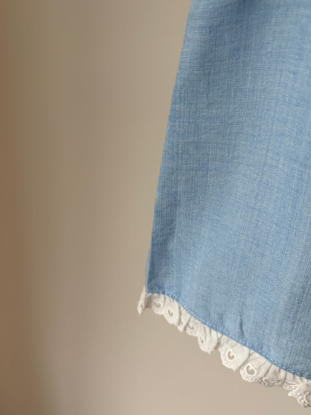 Louise split top Baby blue or Ivory