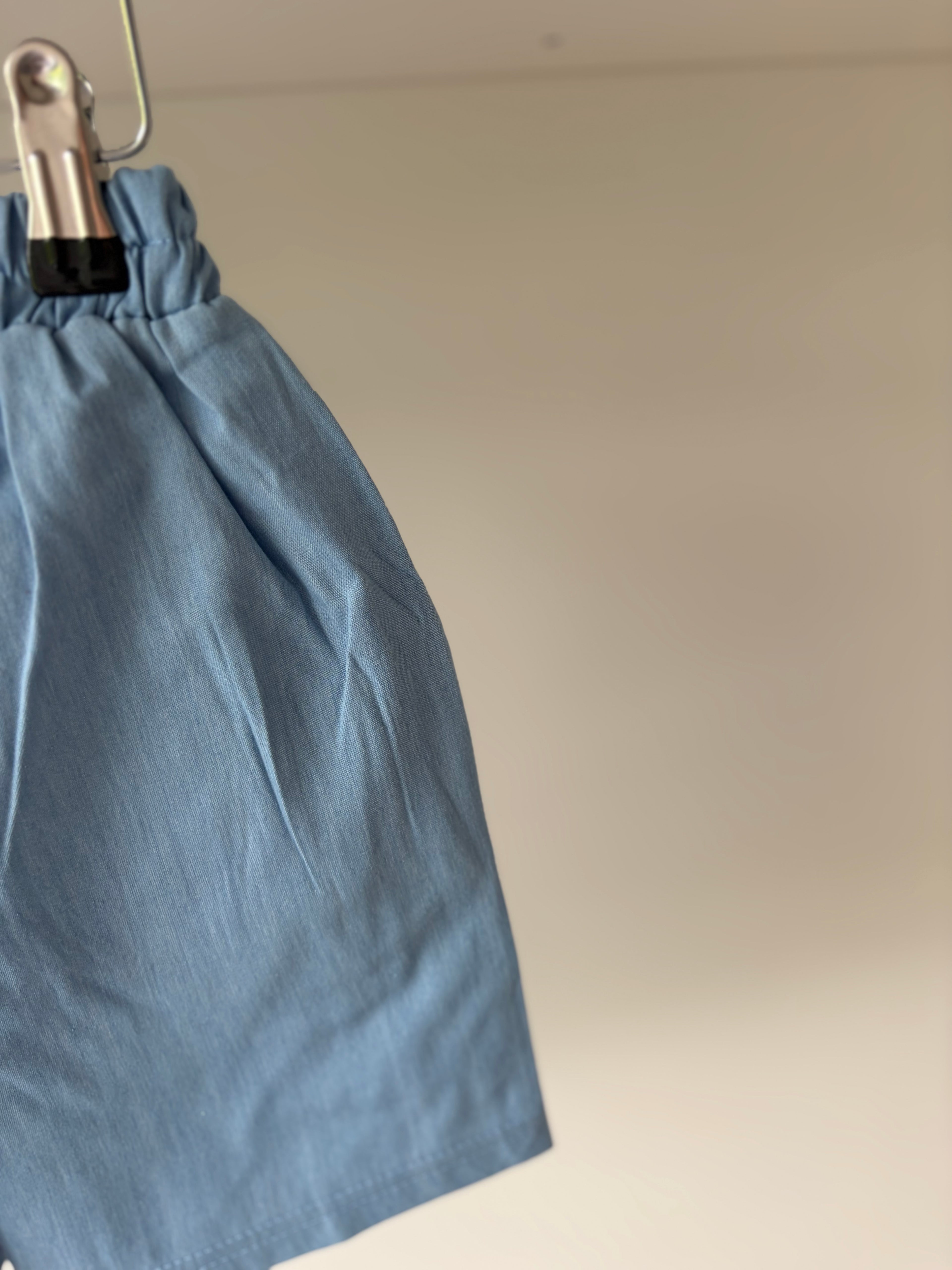 Light blue short with pockets