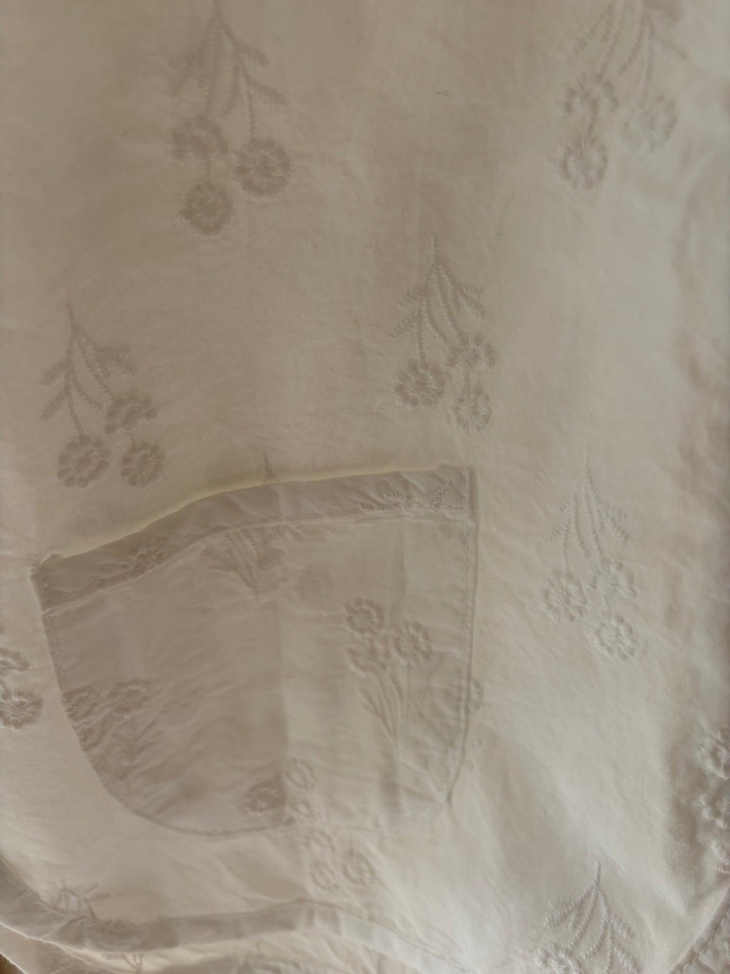 Embroidered cardigan - white