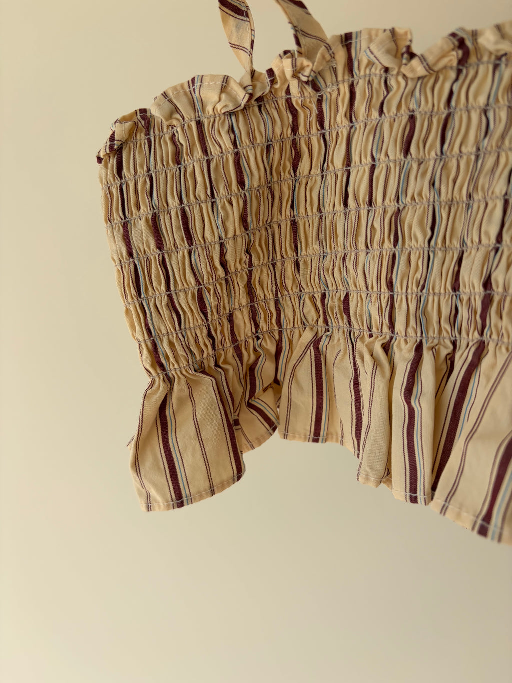 Chic striped top with ribbon details - beige
