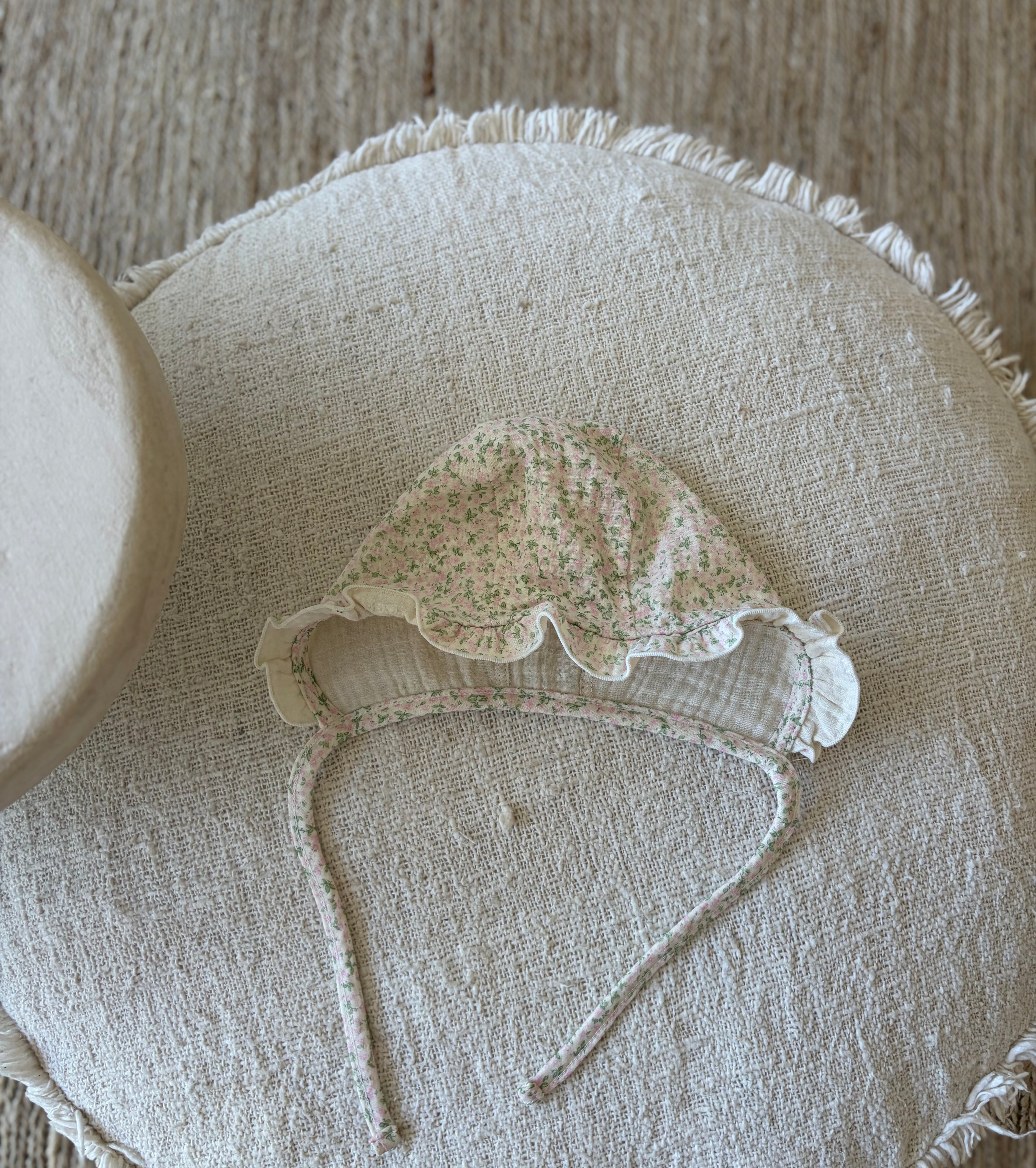 Floral bonnet