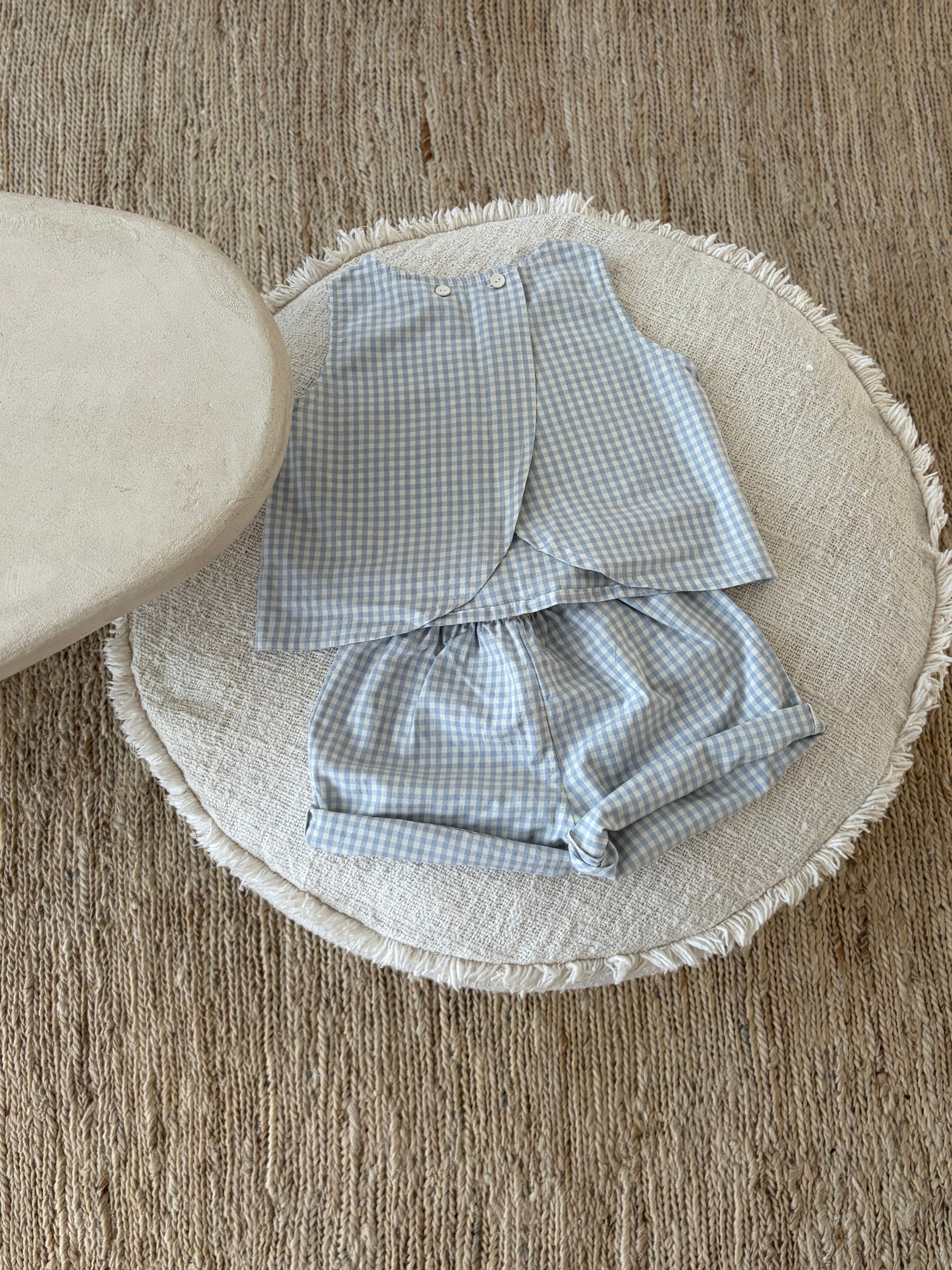 Louise check split top