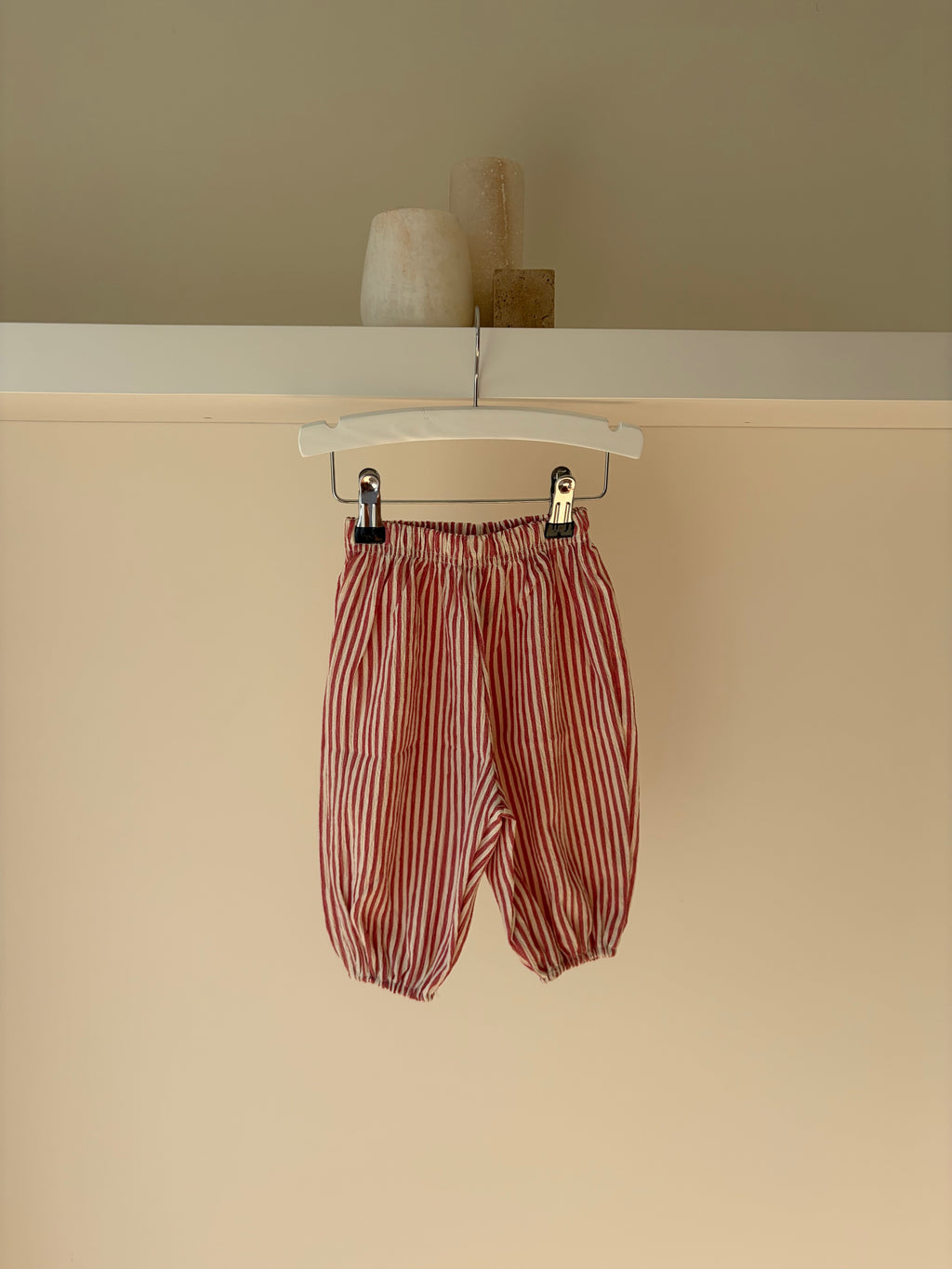 Striped bambi pants - red