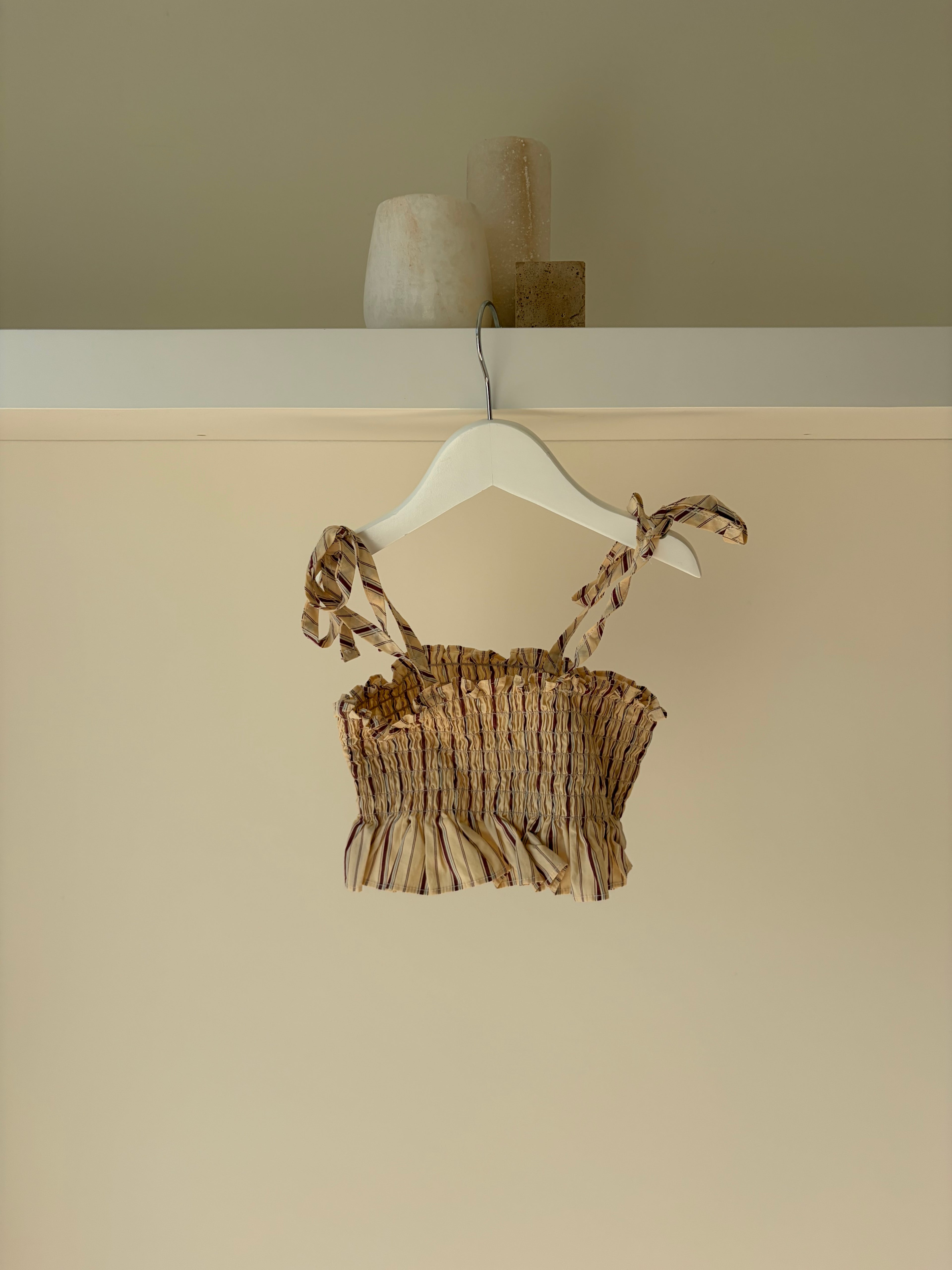 Chic striped top with ribbon details - beige